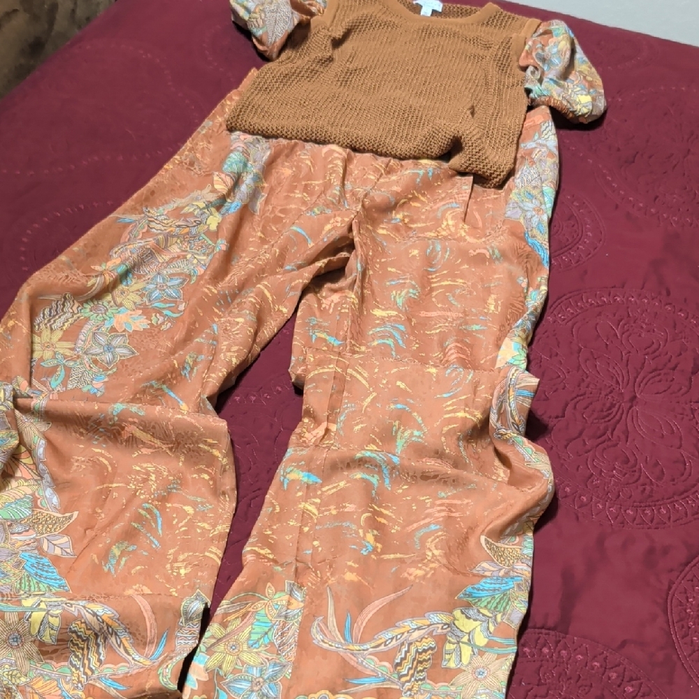 Two Piece Set,,  Top Is A Small With Stretch,And  XL Bottoms